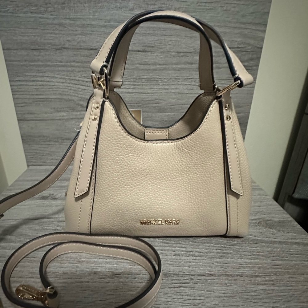 Michael Kors Cream Leather Shoulder Bag